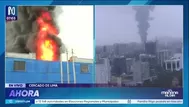 Cercado de Lima: Incendio consume almacén de plásticos en la avenida Colonial