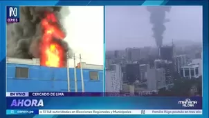 Voraz incendio afecta depósito en Cercado de Lima y moviliza más de una decena de unidades de emergencia./ Video: Canal N