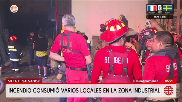 Incendio consumió locales de muebles en Villa El Salvador. Foto: América Noticias