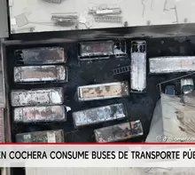 Incendio destruye 12 buses de transporte informal en cochera del Callao. Foto y video: América Noticias