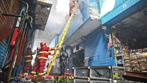 Clausurar&aacute;n galer&iacute;a que se incendi&oacute; en el Centro de Lima. Foto: Andina.