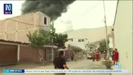 Villa El Salvador: Incendio se registra en un almacén ubicado en la calle León Dormido