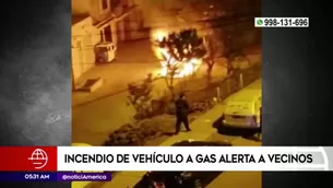 Auto incendiado. América Noticias