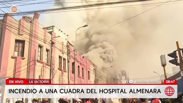 Incendio en La Victoria afecta zona cercana al Hospital Almenara. Foto: América Noticias