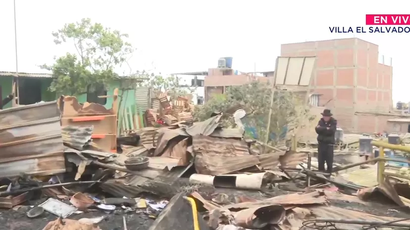 Incendio en Villa El Salvador deja 27 damnificados y cinco viviendas destruidas