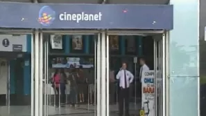 Suspenden medida que permitirá llevar alimentos al cine. Foto: captura de TV