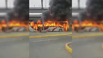 Tras el incendio el bus de transporte público terminó en chatarra