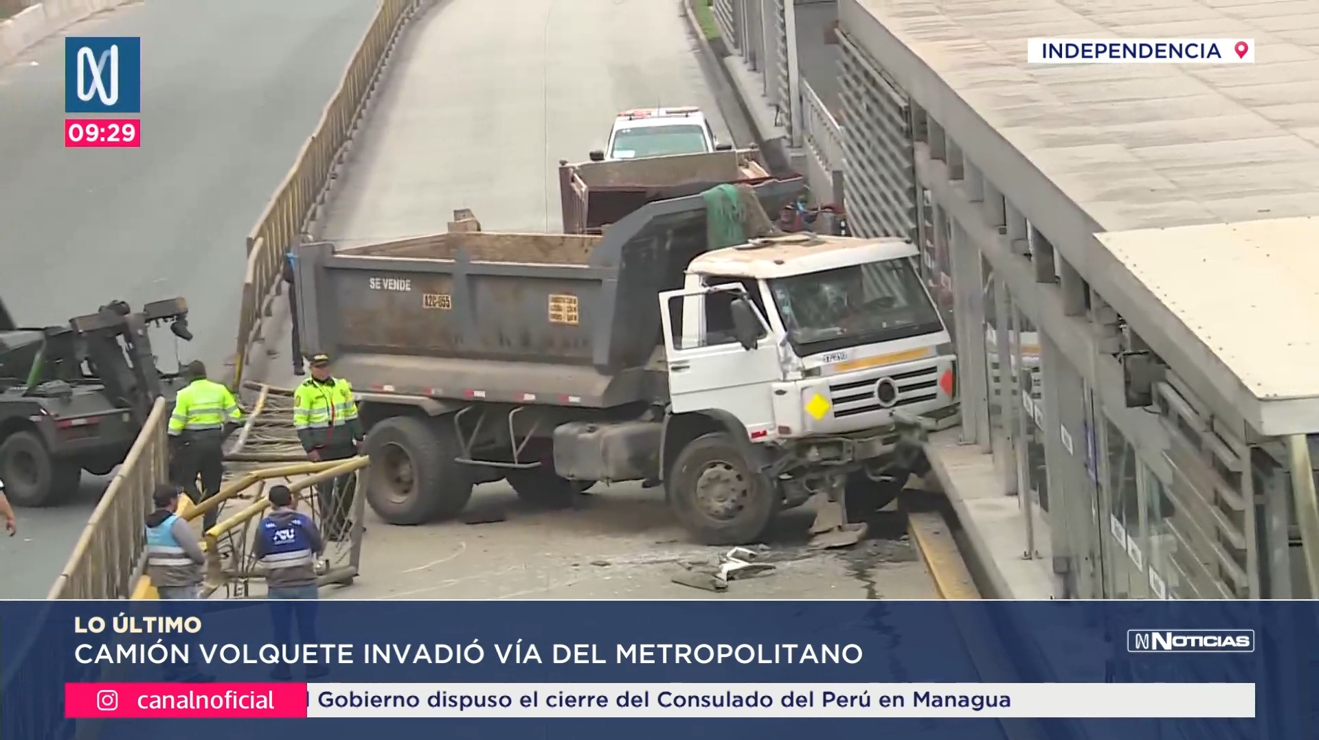 Independencia: Camión volquete quedó empotrado en estación del Metropolitano