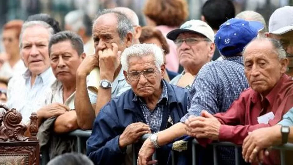 Al 2015, los peruanos y peruanas viven en promedio 74.6 años, según el INEI. Foto: perushimpo.com