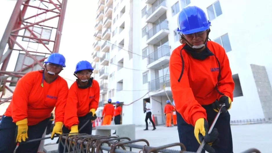 La economía peruana acumuló entre enero y julio una caída del 16,53%. Foto: Genicos