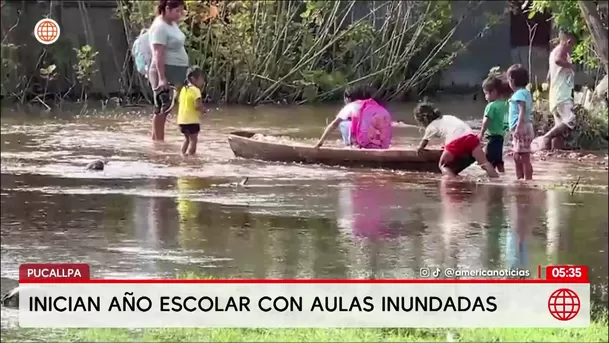 Inician año escolar con aulas inundadas en Pucallpa. Foto: América Noticias
