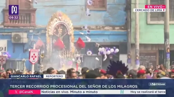 Señor de los Milagros sale en su tercera procesión en Lima. Foto: Canal N Señor de los Milagros sale en su tercera procesión en Lima. Foto: Canal N