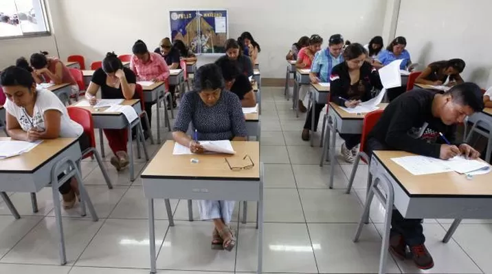 Comisión de Educación aprobó dictamen para regular institutos superiores. Foto: archivo El Comercio Comisión de Educación aprobó dictamen para regular institutos superiores. Foto: archivo El Comercio