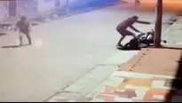 Cámaras de vigilancia captaron a delincuentes han asaltado violentamente a una pareja en la ciudad de Iquitos. / Video: Canal N