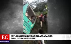 Iquitos: Estudiantes quedaron atrapados en bus tras despiste - Noticias de encanonan
