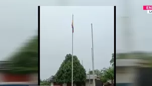 Bandera colombiana apareció izada en plaza de comunidad peruana. Foto y video: Canal N