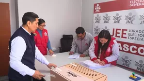 De acuerdo con el reporte del sistema integrado jurisdiccional, los 60 Jurados Electorales Especiales instalados en todo el país vienen desarrollando la revisión de actas observadas con resultados avanzados