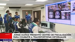 Conductores que realizan el servicio de taxi colectivo suelen invadir el carril exclusivo