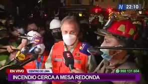 Jorge Muñoz llegó a incendio en Mesa Redonda. 