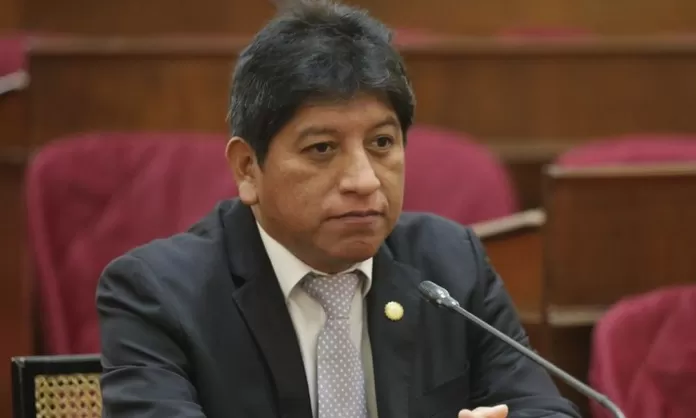 Josué Gutiérrez Cóndor: Esta es la hoja de vida del nuevo defensor del ...