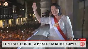 En los actos de toma de mando, lució un vestido azulino