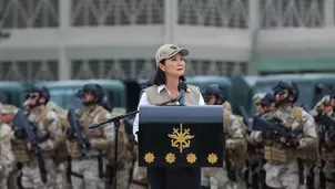 La presidenta Keiko Fujimori participó este jueves en la ceremonia por el 205.° aniversario de la Marina de Guerra del Perú y el 147.° aniversario del Combate de Angamos, donde destacó el legado del gran almirante Miguel Grau y formuló un llamado al Congreso para priorizar la lucha contra la delincuencia./ Foto: Presidencia /Video: Canal N