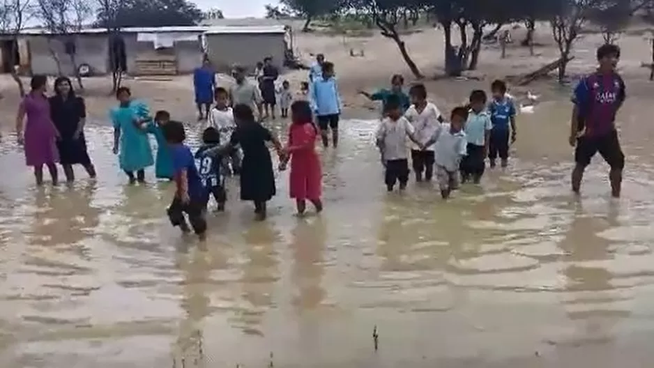 Familias piden ayuda tras quedar aisladas. Foto: América Noticias