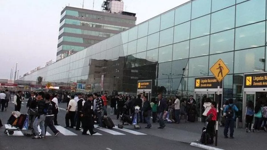 Robo ocurrió en los estacionamientos del aeropuerto / Imagen referencial: La República