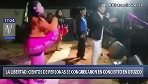 Las imágenes muestran a los asistentes bailando y tomando licor