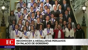 Martín Vizcarra recibió en Palacio de Gobierno a medallistas peruanos. Foto: Twitter Presidenci