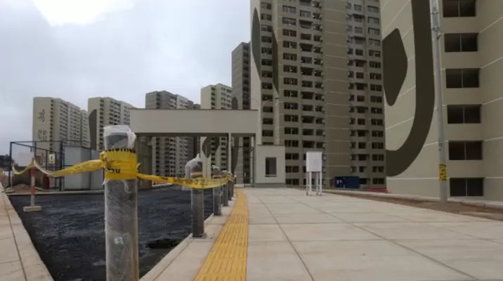 En la Villa Panamericana también se construye una vereda de casi dos kilómetros alrededor de las torres. Foto: Andina En la Villa Panamericana también se construye una vereda de casi dos kilómetros alrededor de las torres. Foto: Andina