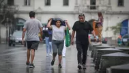 Lima se ve afectada por intensa lluvia de verano en plena tarde