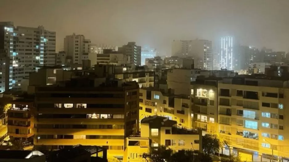 La ola de calor se sintió en la noche logrando alcanzar los 24.6°C, según Senamhi / Foto: Andina