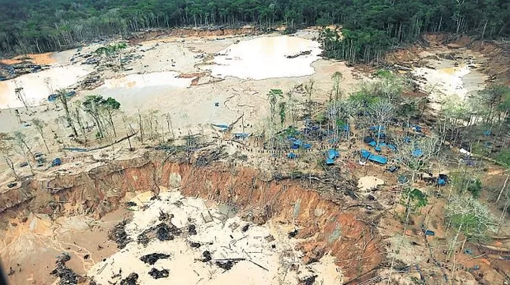 Mineros ilegales ocupan áreas de Reserva Nacional. Foto: Referencial/archivo El Comercio Mineros ilegales ocupan áreas de Reserva Nacional. Foto: Referencial/archivo El Comercio