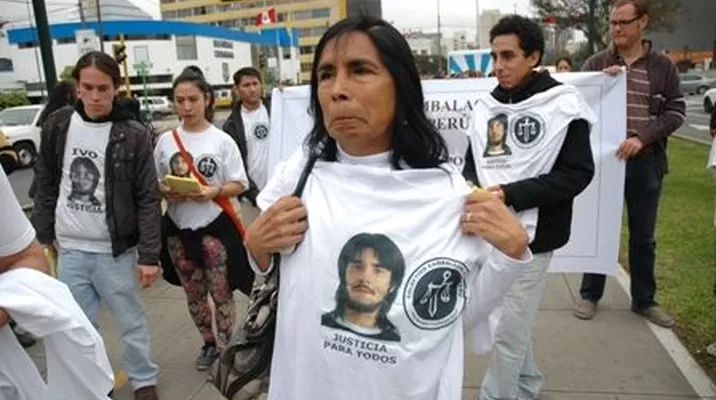 Madre de Ivo Dutra emplazó al presidente Humala "a que escuche el clamor del pueblo" Madre de Ivo Dutra emplazó al presidente Humala "a que escuche el clamor del pueblo"