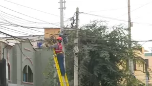 La Municipalidad de Magdalena inició la remoción de cables aéreos en desuso. Esta labor se llevó a cabo en el jirón San Martín. / Video: Canal N