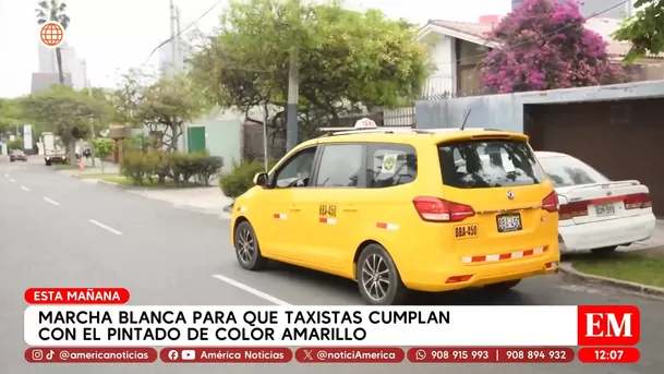 Marcha blanca para que taxistas cunplan con el pintado de color amarillo. Foto: América Noticias
