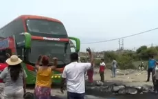 La Libertad: Manifestantes dan tregua para paso de buses en la Panamericana Norte - Noticias de norte