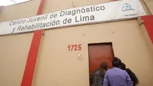 Padres de familia continúan llegando a 'Maranguita' para verificar estado de sus hijos. Foto: Referencial/archivo El Comercio