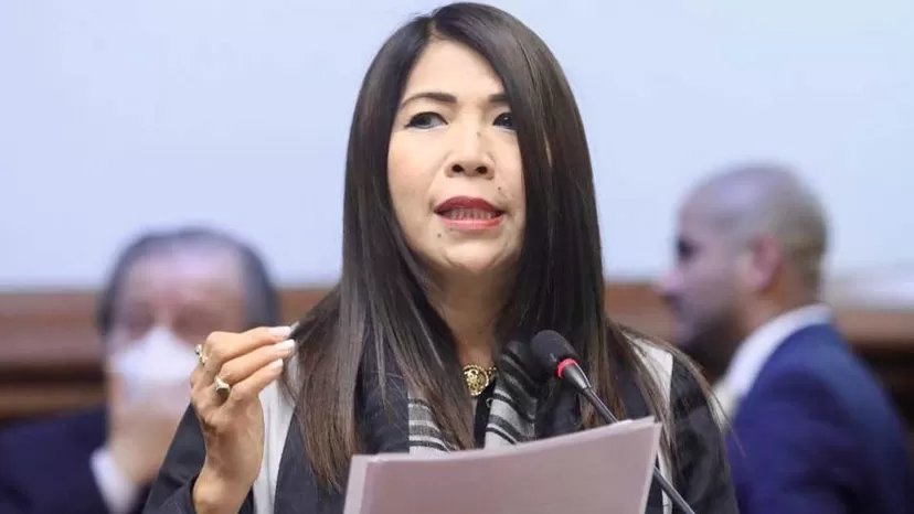 María Cordero: Poder Judicial aprueba formalizar y seguir con investigación por recorte de sueldo