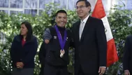 Parapanamericanos: Vizcarra condecoró a Carlos Neuhaus y a medallistas peruanos