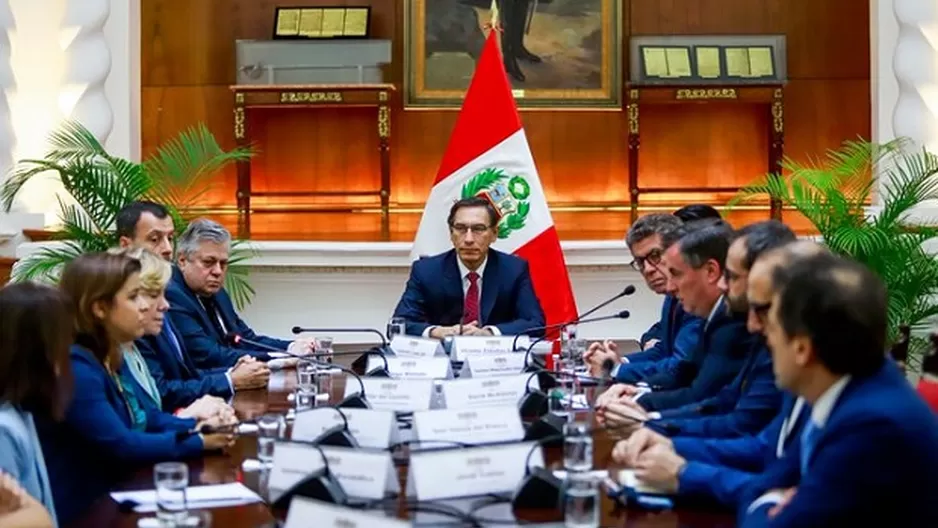 Martín Vizcarra y Misión de Observación Electoral. Foto: Presidencia