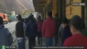 Trabajadores de la municipalidad indicaron que el alcalde ya estaba en camino. Foto: captura de TV