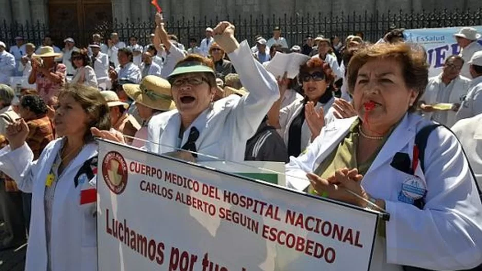 Médicos del Minsa: denunciaremos penalmente a la Policía por agresión