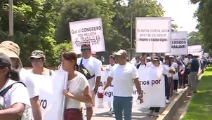 Marchan por defensa de trabajadores de Medifarma tras anuncio de cierre de plantas. / Video: Canal N