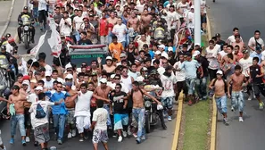 Barristas de Universitario agredieron a jugadores