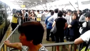 Estaci&oacute;n Naranjal del Metropolitano colapsada por usuarios. Video: Whatsapp 998131696