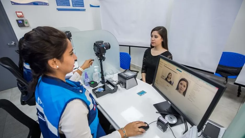 Migraciones dispone la atención para que ciudadanos obtengan el pasaporte electrónico. Foto: El Comercio