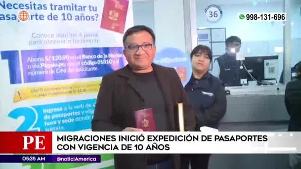 Santiago Córdova recibió primer pasaporte | Imagen: América Noticias Santiago Córdova recibió primer pasaporte | Imagen: América Noticias