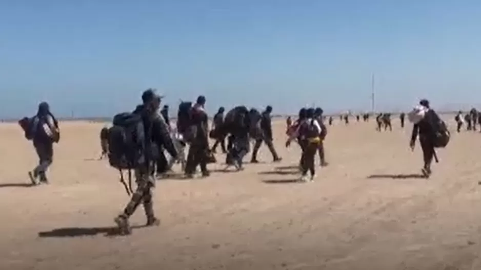 Migrantes extranjeros burlaron la seguridad y cruzaron la línea de concordia por el lado de la costa / Captura: Canal N